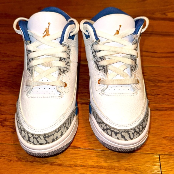 Jordan 3’s blue and white, size 11c - Picture 1 of 4